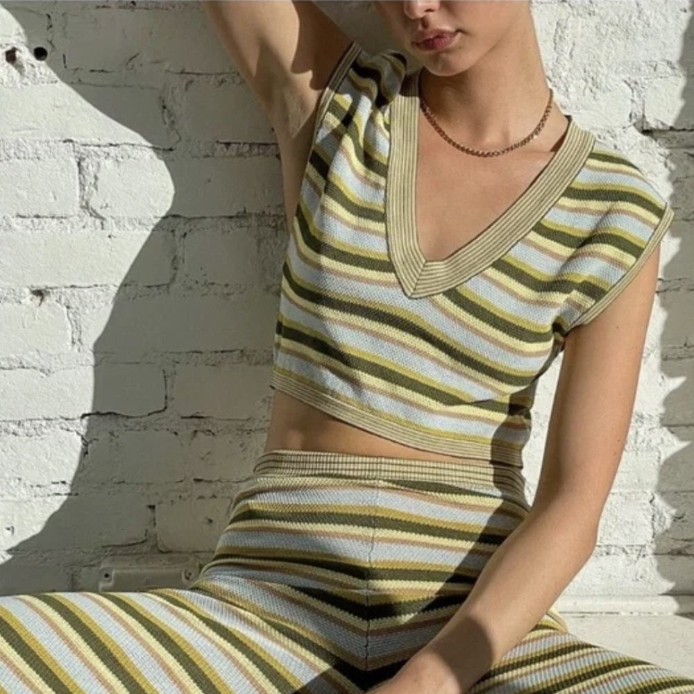 Lisa Says Gah Striped Crop Knit Vest in M/L